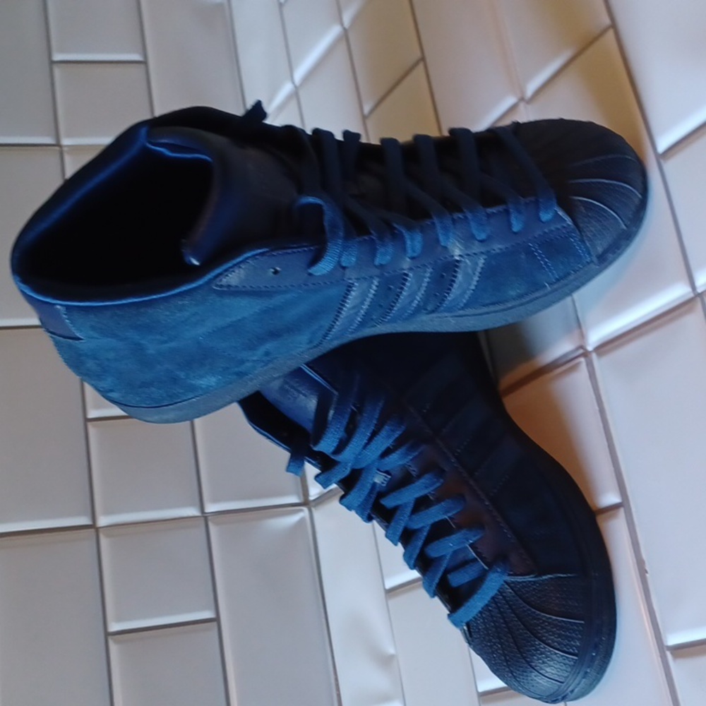 Adidas limited edition snakeskin leather suede Sneakers